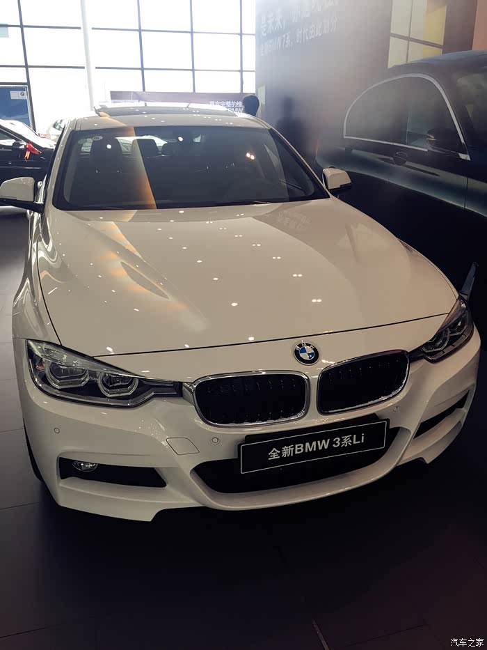 17款白色320lim到店实拍,销售说卖31多,无qj