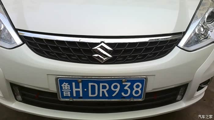 自己换的全车铃木标.以前上锈了.我用蜡打的.锈没了.真亮!