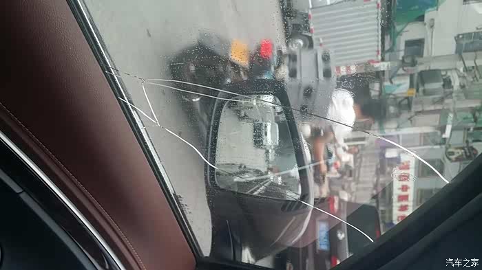 别克君越的车门玻璃的问题!