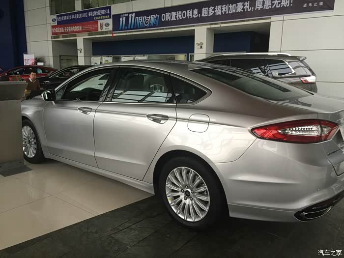 跪求银色蒙迪欧组图