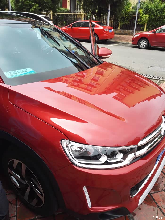 请波尔多红车友上点美照呗!