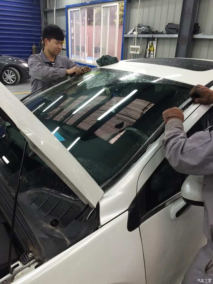 【图】14款3084s换圣戈班风挡玻璃_标致308论坛_汽车之家论坛