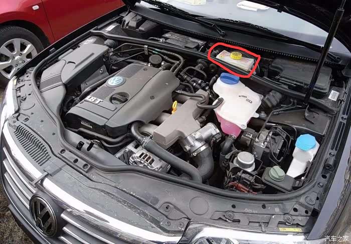 帕萨特b5 哪个是刹车油哪个是方向机油 请老司机看看