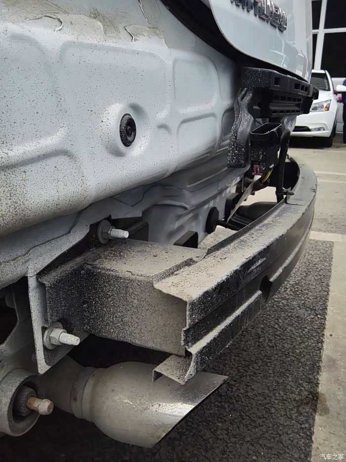 克鲁兹与迈锐宝后防撞梁