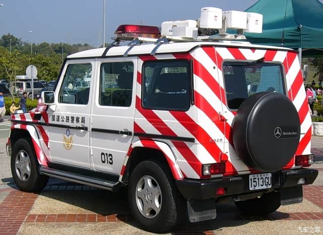 台湾奔驰g级警车