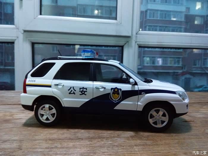 2009款狮跑警车