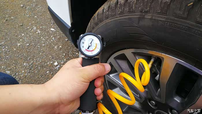 【图】自己动手,丰衣足食~h6轮胎加气记_哈弗h6论坛_汽车之家论坛