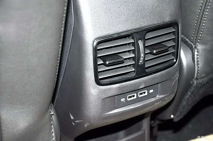 智慧生活家#跟着汽车之家看车团走进广汽传祺gs4