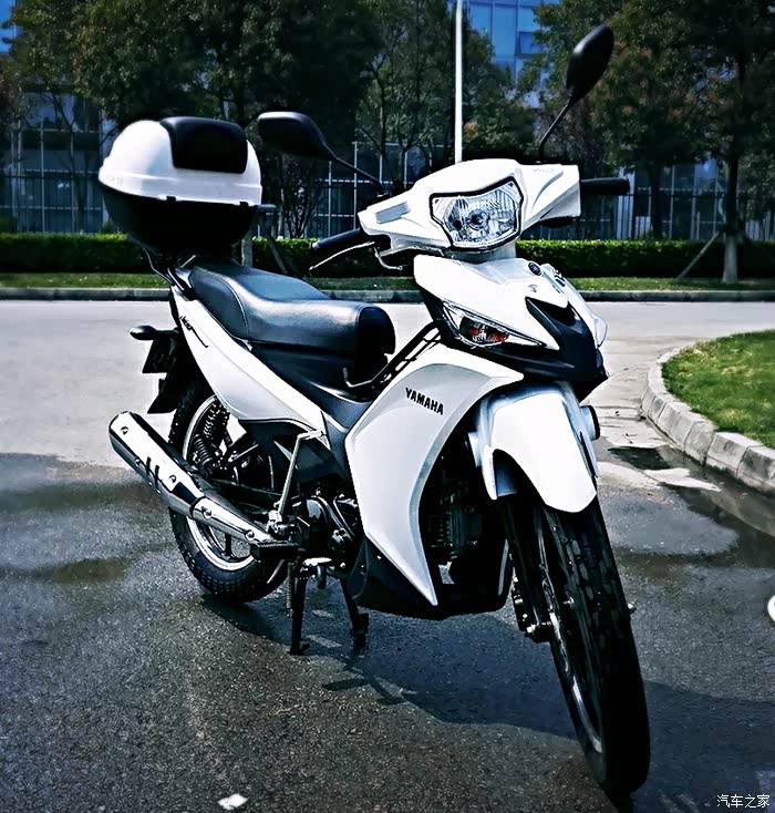 雅马哈u8弯梁摩托提车改装