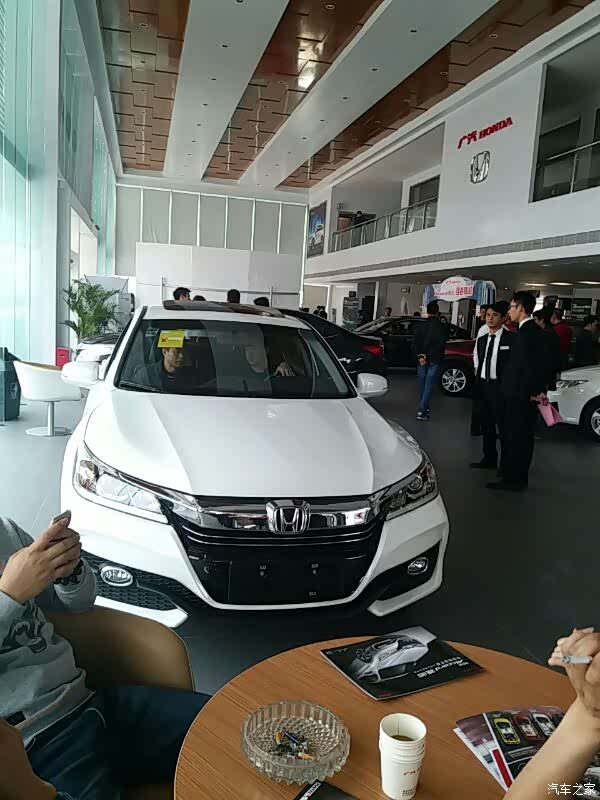 肇庆广本4s店新雅阁2.0展车