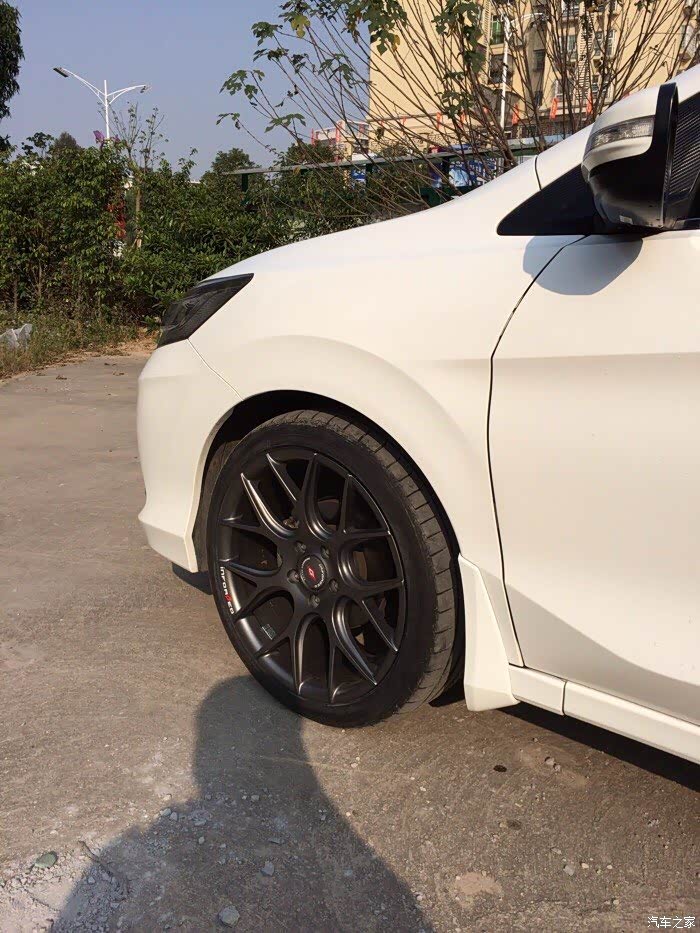凌派各种轮毂真实改装喜欢的可以参考吧兄弟们