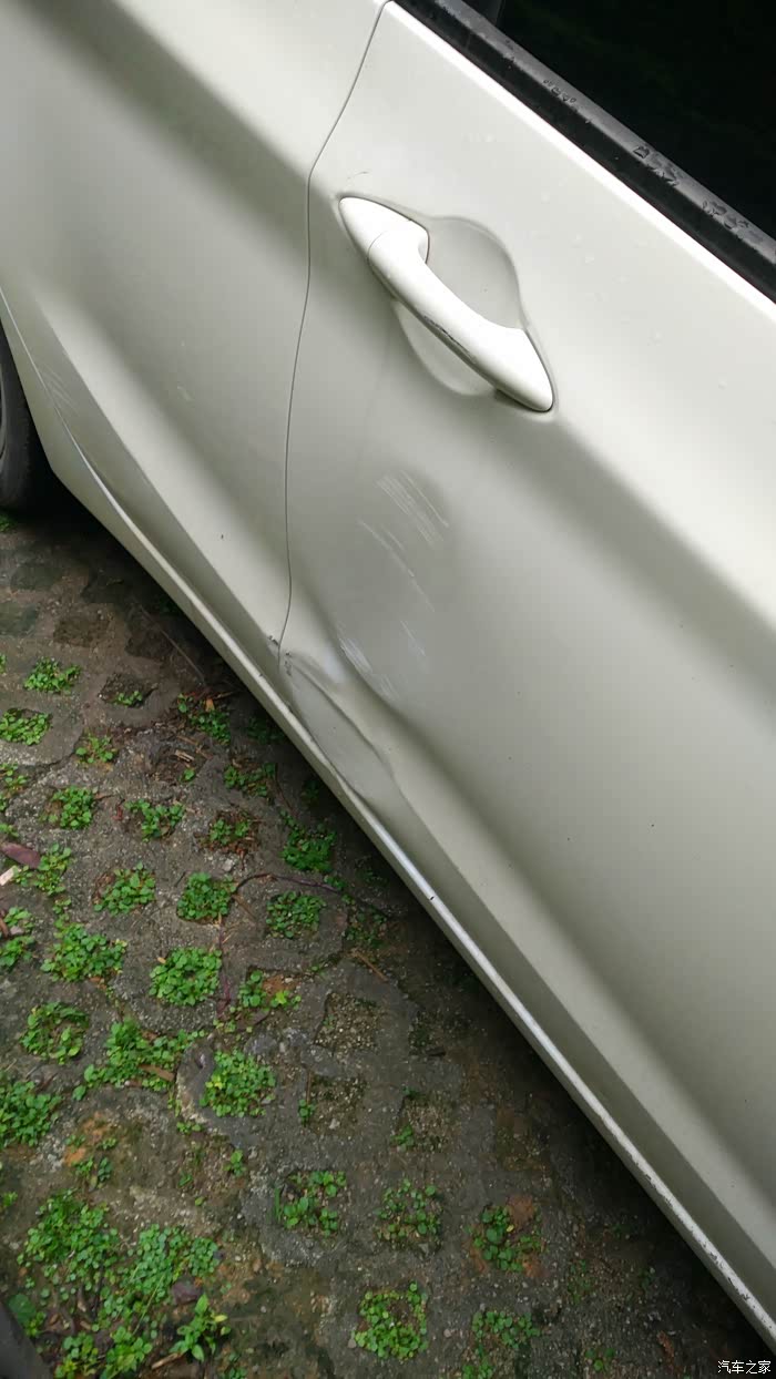 【图】被刮蹭了_奔奔论坛_汽车之家论坛