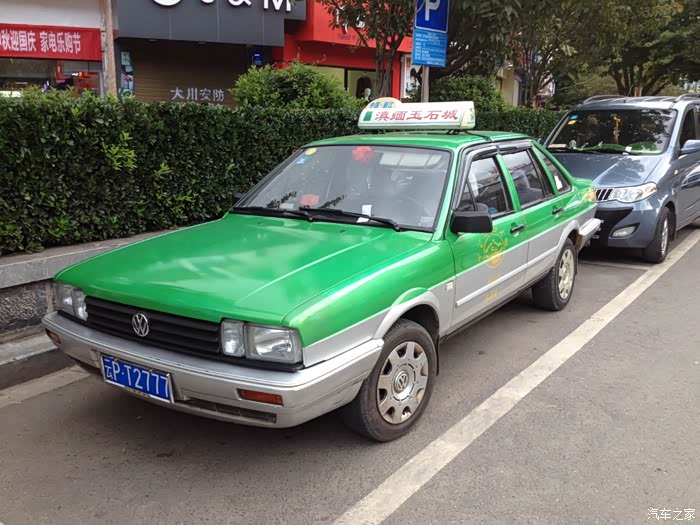 丽江市的出租车普桑vista四个版本崭新光亮