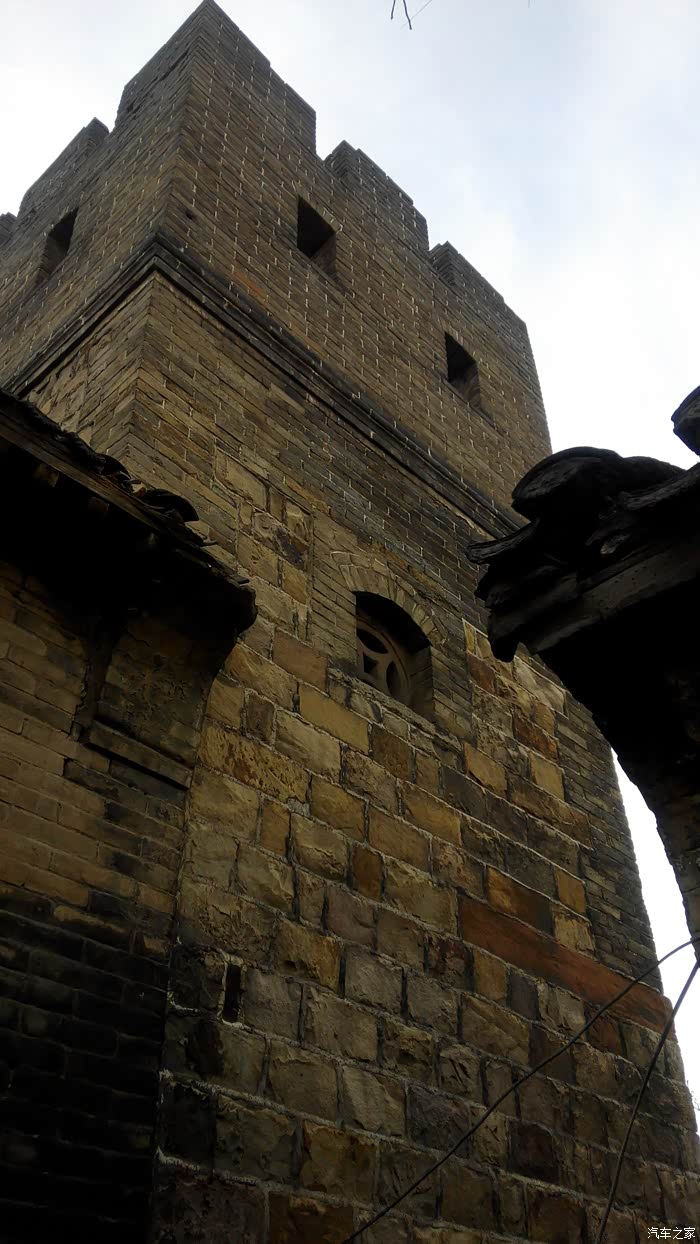 古代冶安不好,大户人家防卫用的碉堡