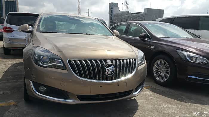 金色君威提车了