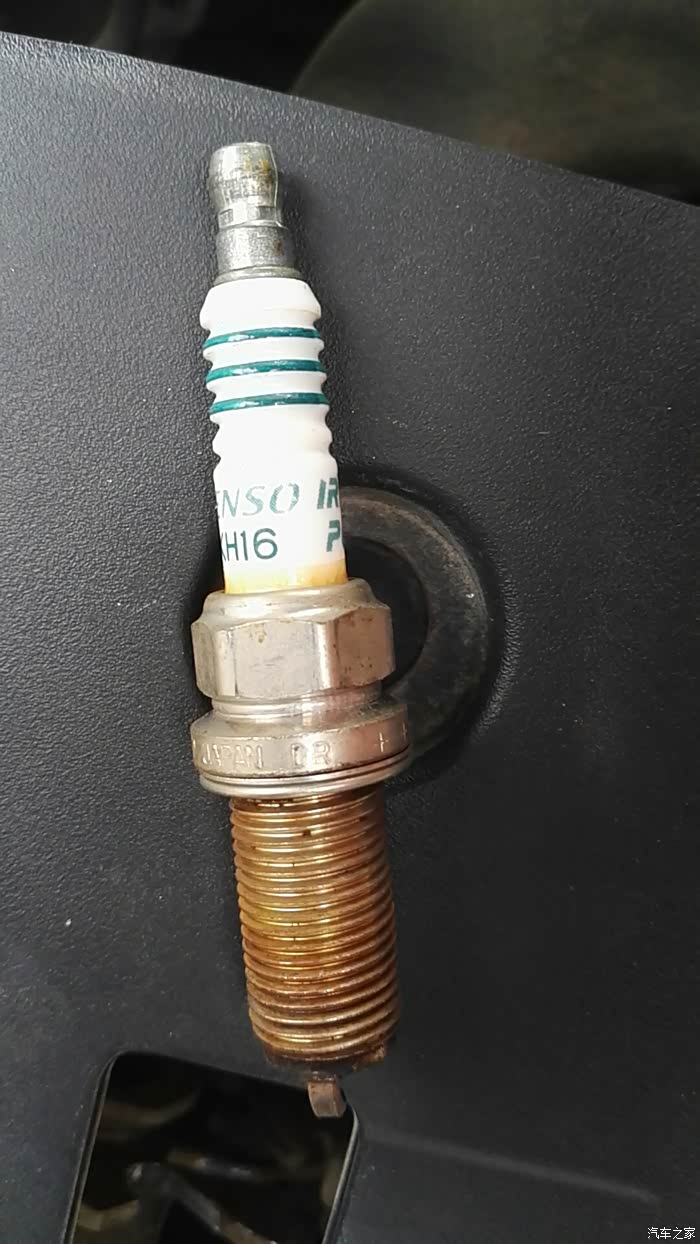 火花塞陶瓷发黄什么原因?