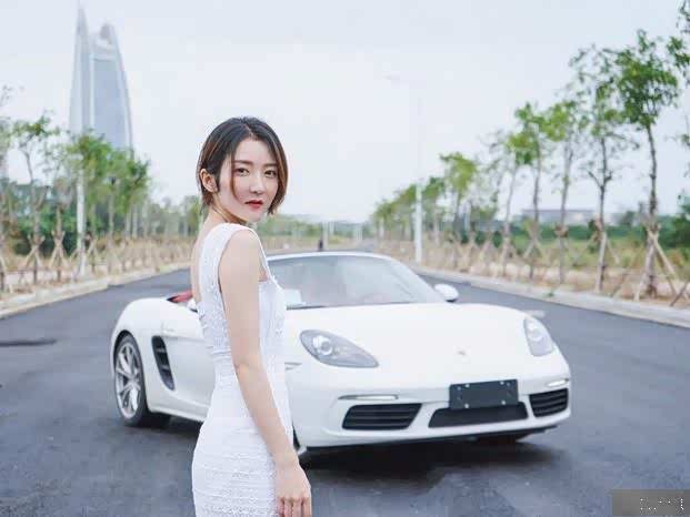 全站 7788057 人 申请认证车主 收藏本版 感恩十五载 媳妇当车模 美人
