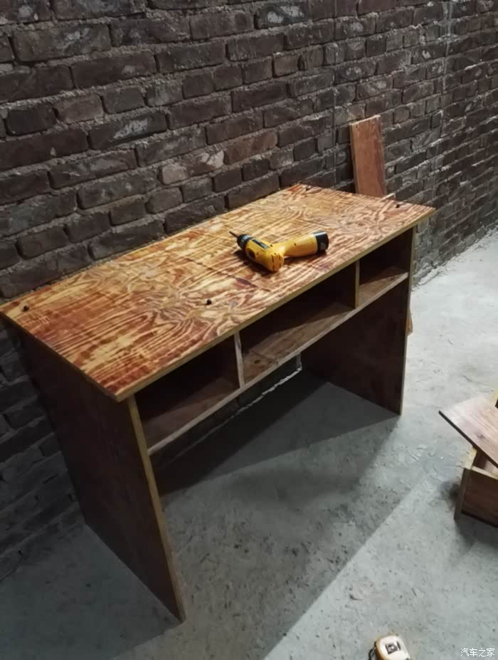 闲着时也做了个桌子