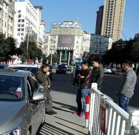 台州天台县竟然出了一个无耻之徒 追尾还耍赖