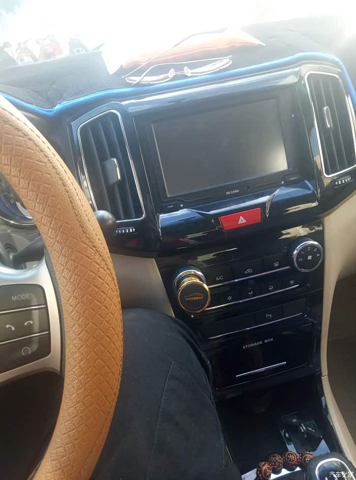 奇瑞e3中控屏幕不好使了,怎么回事