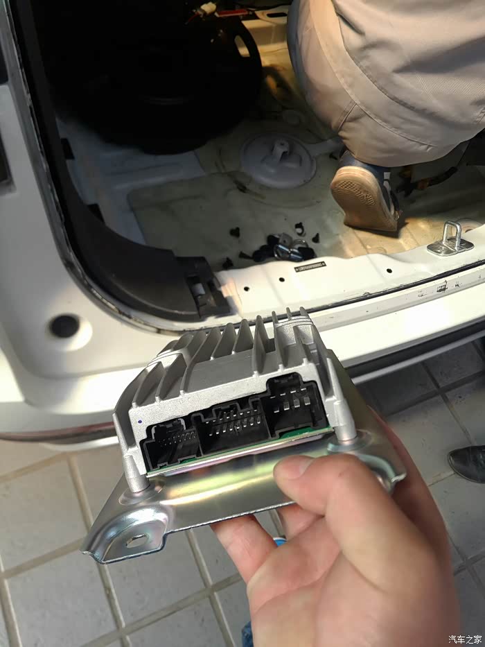 哈弗h6coupe换装h9燕飞利仕功放