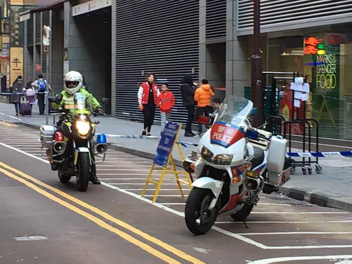 【图】香港警方铁马_摩托车论坛_汽车之家论坛