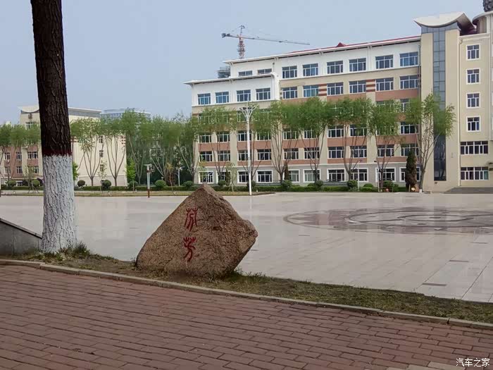 哈尔滨cs35车友会春花烂漫时的哈职院