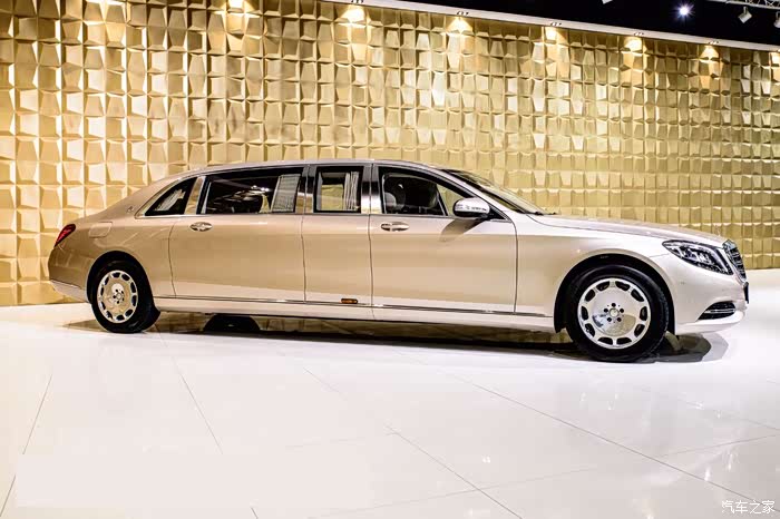 稀有香槟色迈巴赫s600普尔曼maybachs600lpullman