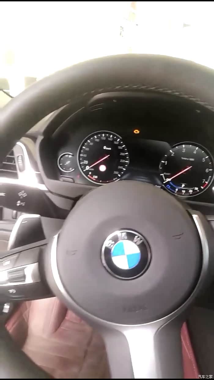 18款320li m 全液晶仪表盘怎么显示当前路段限速多少