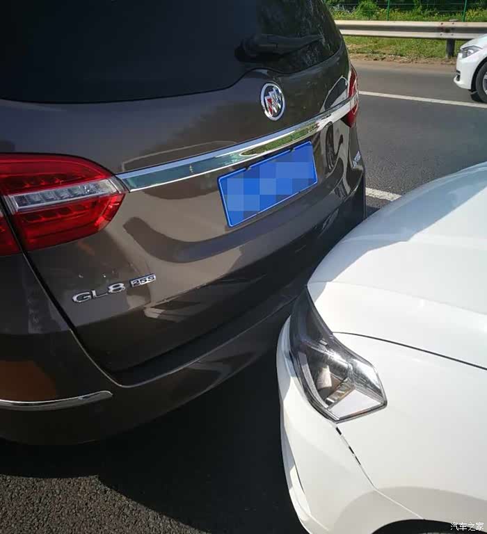 【图】新车被追尾,车厢内损坏不赔吗?_别克gl8论坛_汽车之家论坛