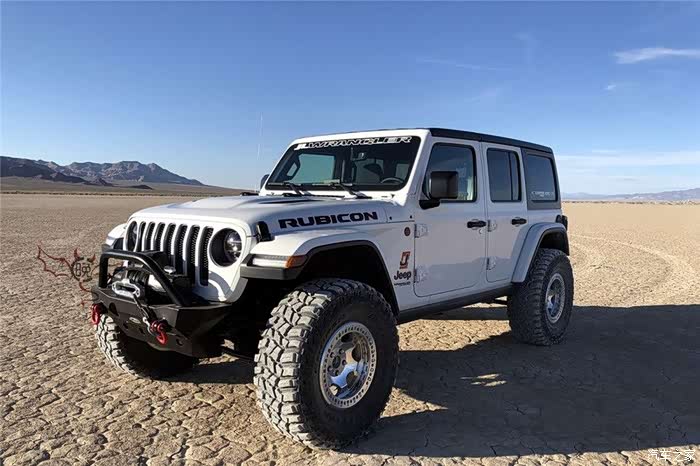 四门白色jl牧马人改装案例欣赏晚