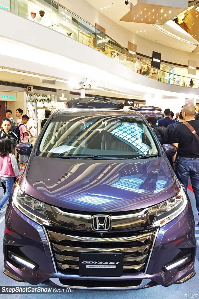 周日香港九龙塘又一城看到的2018款本田奥德赛智酷版