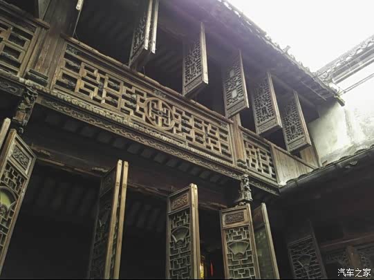 古旧的阁楼,非常有历史的气息