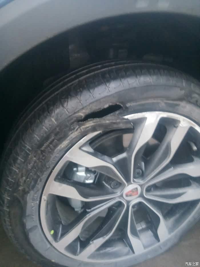 【图】rx5换轮胎_荣威rx5/rx5新能源论坛_汽车之家论坛