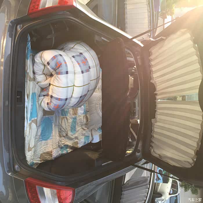 我老款明锐做了床车,经常露营,这三张图是都不一样的床,现在用的是第