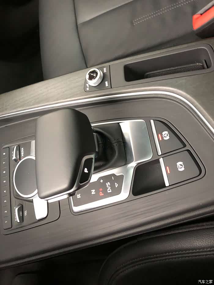 奥迪a4l 45tfsi quattro风尚版提车心得