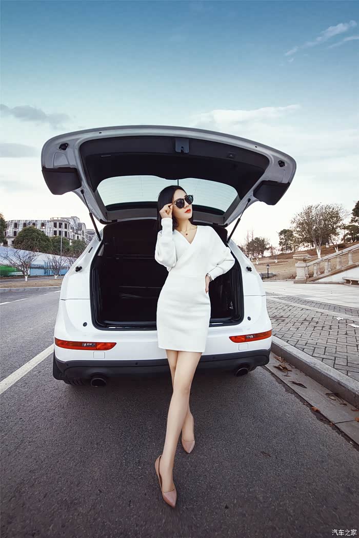 媳妇当车模清纯小妹子之携子回归