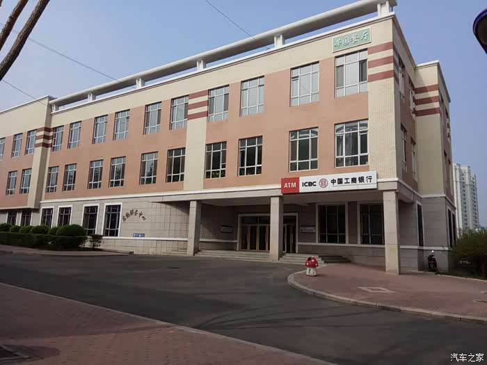 哈尔滨cs35车友会春花烂漫时的哈职院