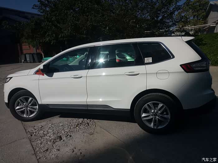 七座白色锐界的油耗