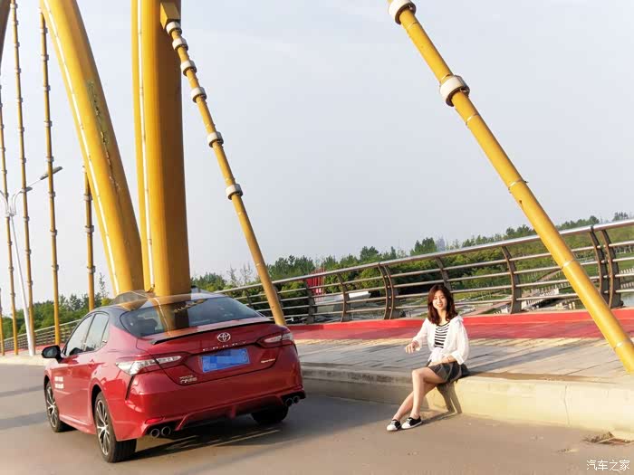 趁着阳光正好我还没老带着我的红弟燥起来