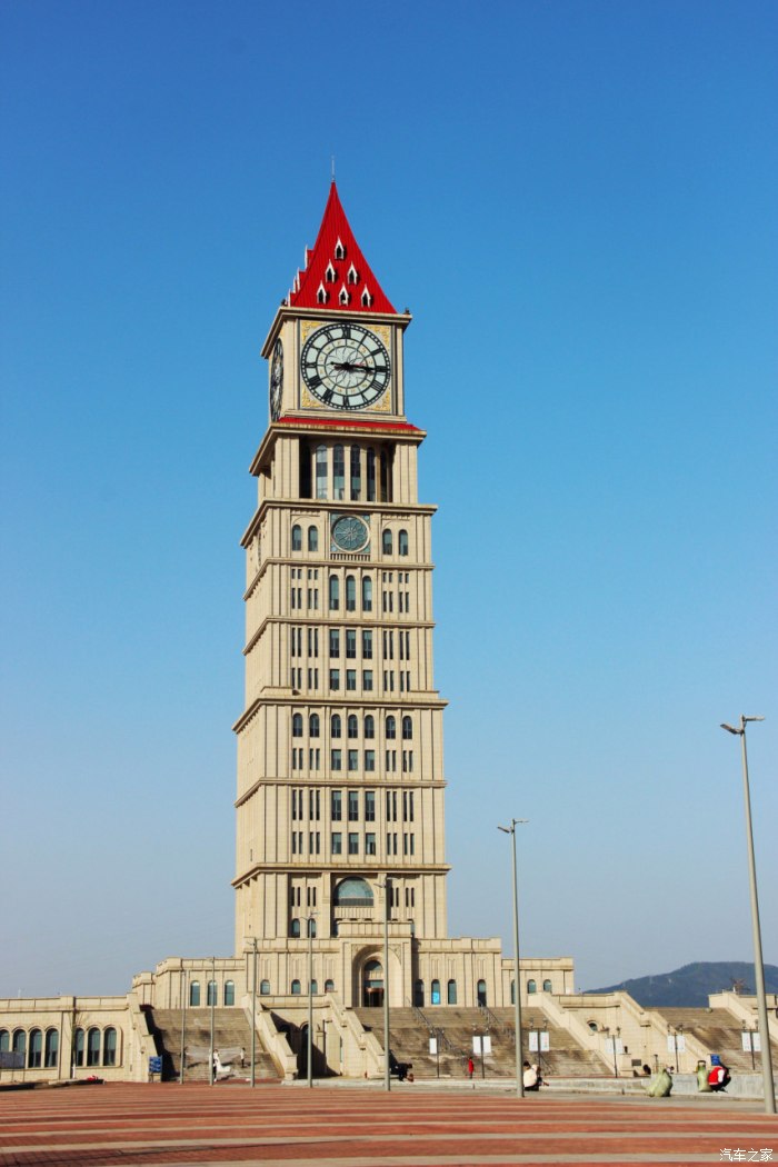 世界上最大的机械钟塔图片
