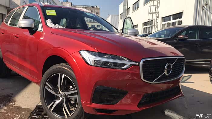 熔岩红xc60t5智远运提车作业