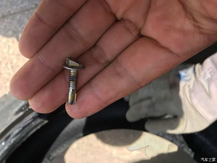 速派2年行驶3万公里轮胎第一次被扎蘑菇钉