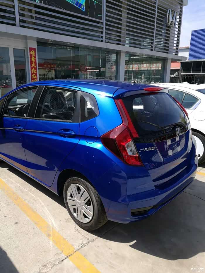 18款818海洋蓝飞度提车上牌作业