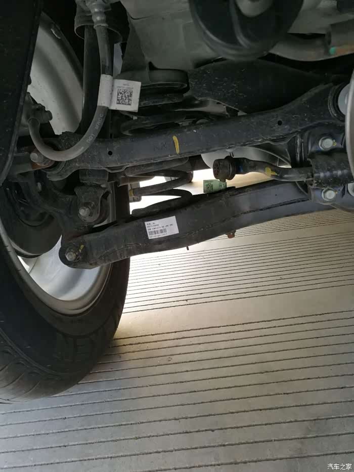 【图】也拍了下底盘的情况_北京现代ix35论坛_汽车之家论坛