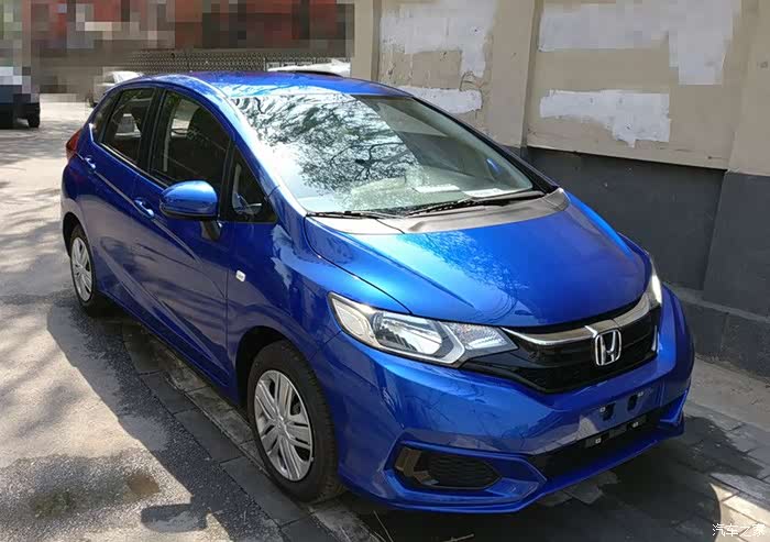 18款818海洋蓝飞度提车上牌作业