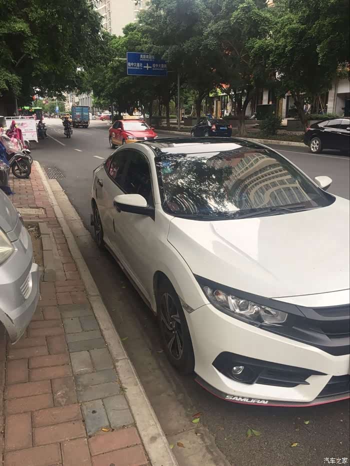 2082 | 回复: 5 思域论坛 我的小思贴黑顶作业效果图.