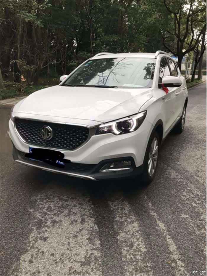 看看咱名爵气的车头,这车栅栏这儿是不是优雅的感觉.