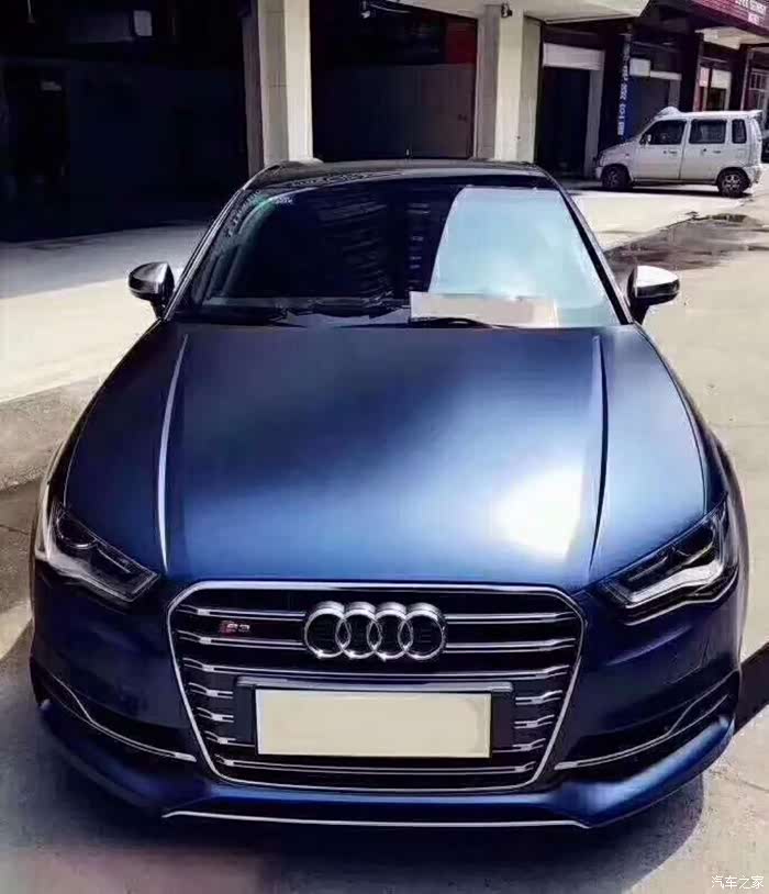 东营迈腾车身贴膜黑迈变身糖果红加流光转向灯加装满键作业