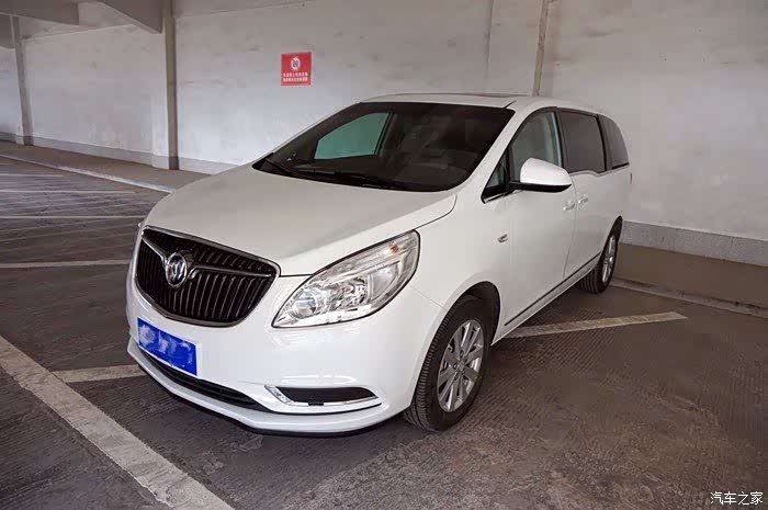 别克gl8白色豪华25s胖头鱼新车交作业